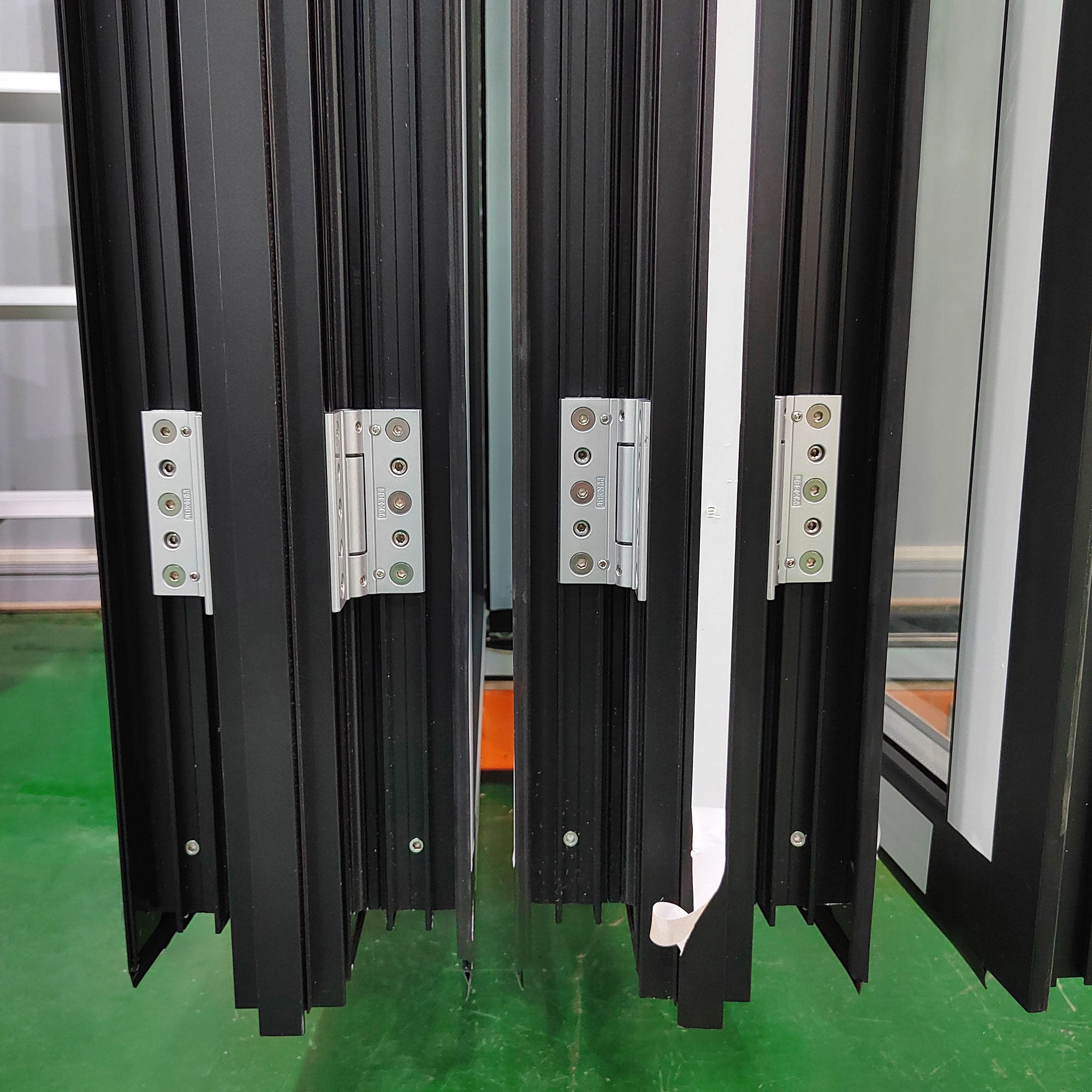 GID Aluminum Alloy Patio Bifold Doors 5 Panels with Tempered Glass ABF004