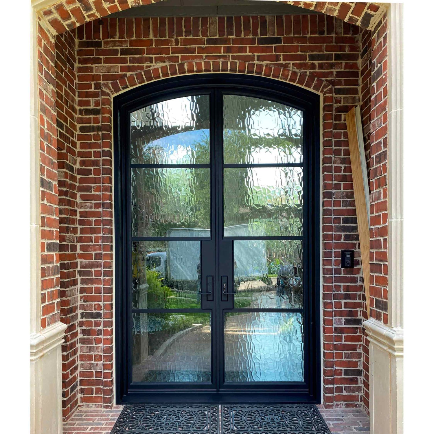 GID Arched Top Iron Double French Door With Rain Glass